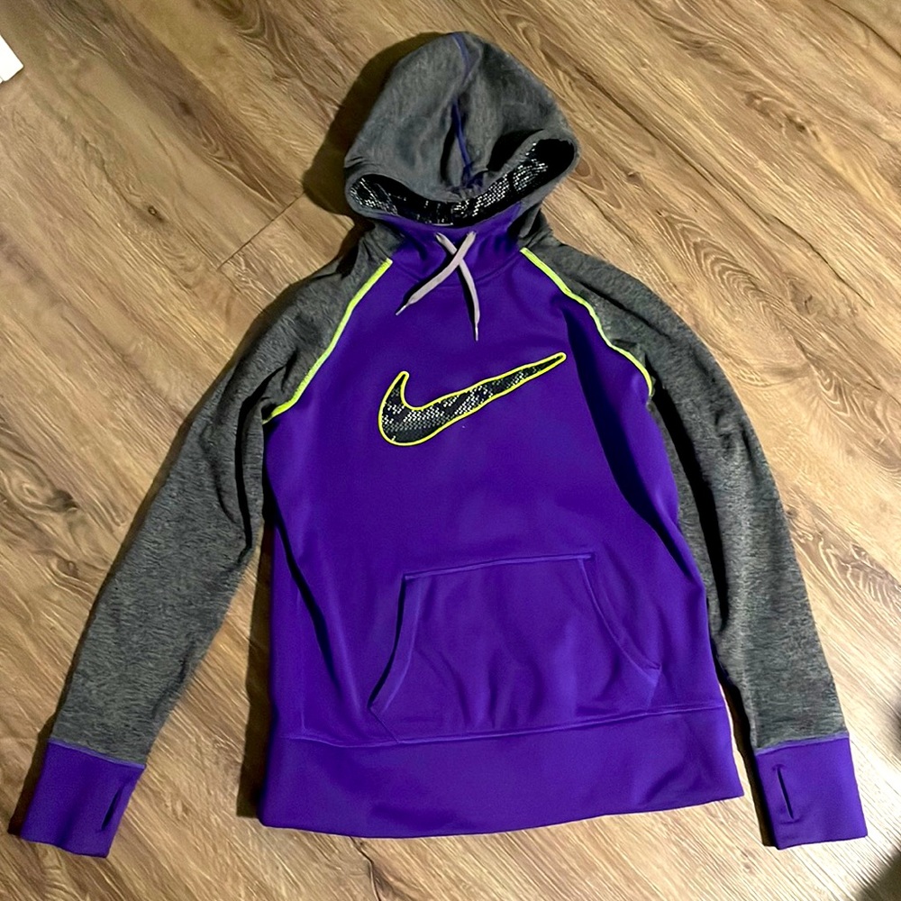 Nike therma-fit, purple, large, thumb hole, hoodie
